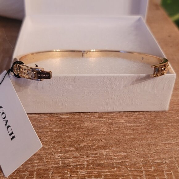 Coach bangle bracelet (brand new) -  A Signature piece (with gift box) - Picture 3 of 9
